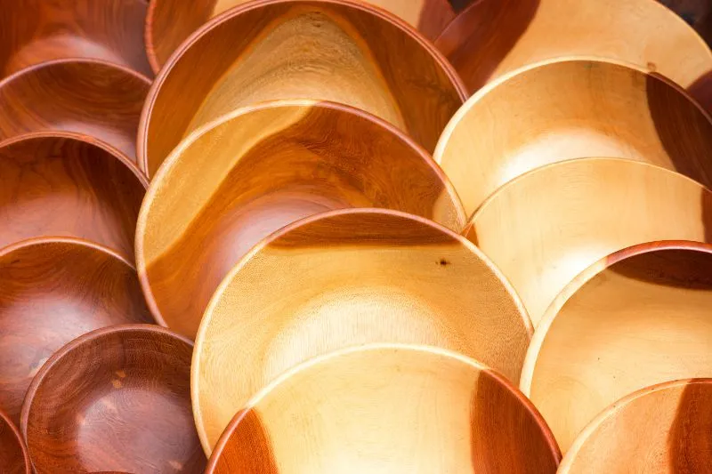 carving teak bowls